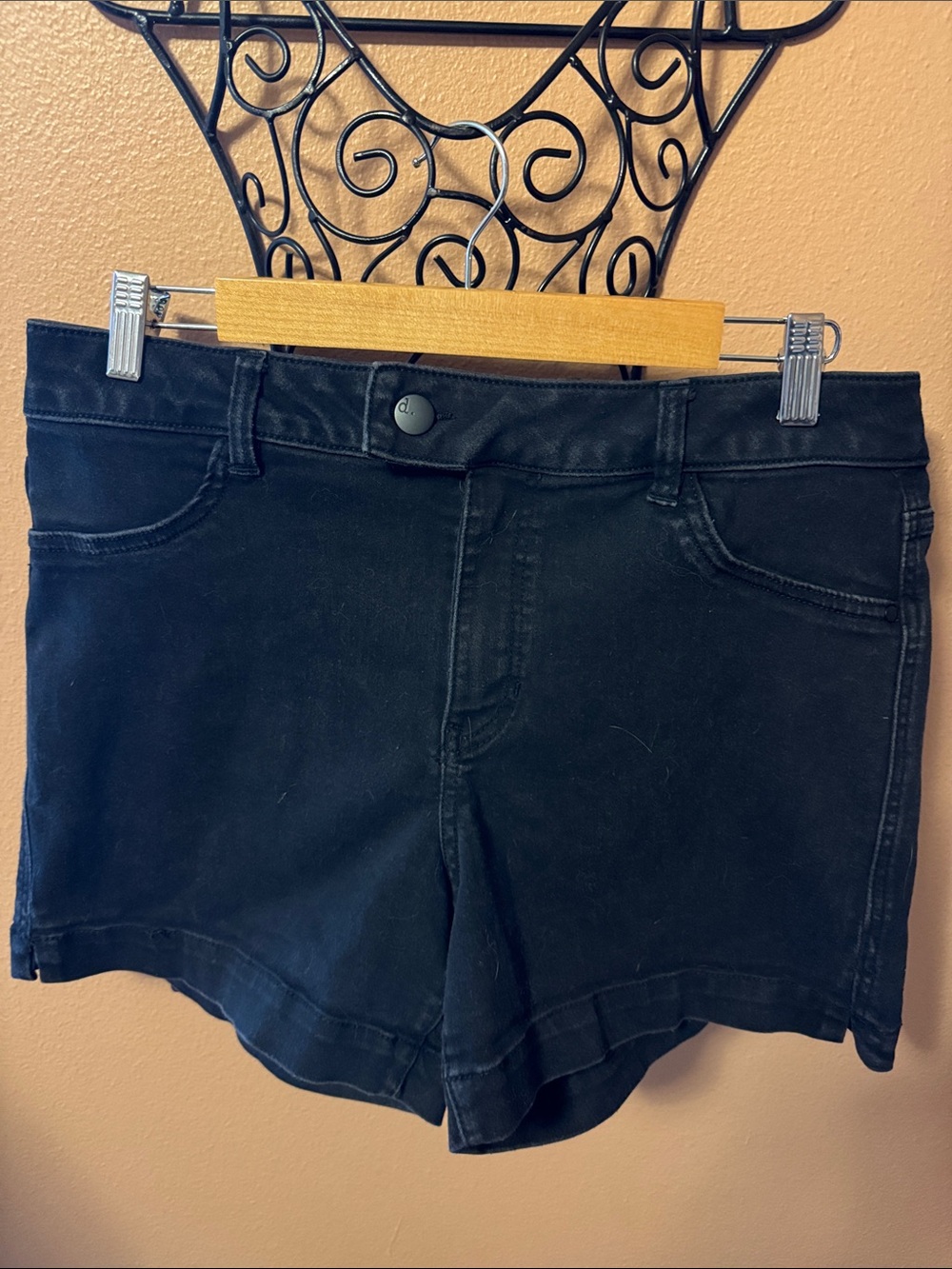 d. jeans Black Stretch Denim Women's Shorts